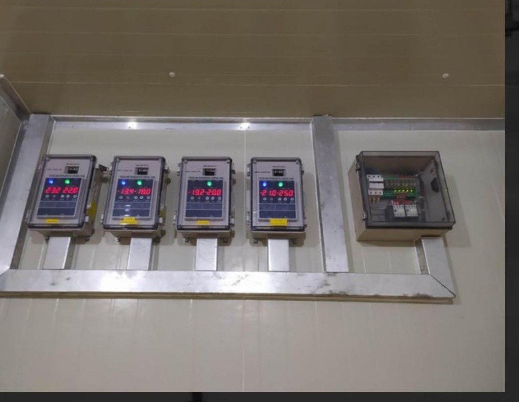 Cold storage temperature control panel installation