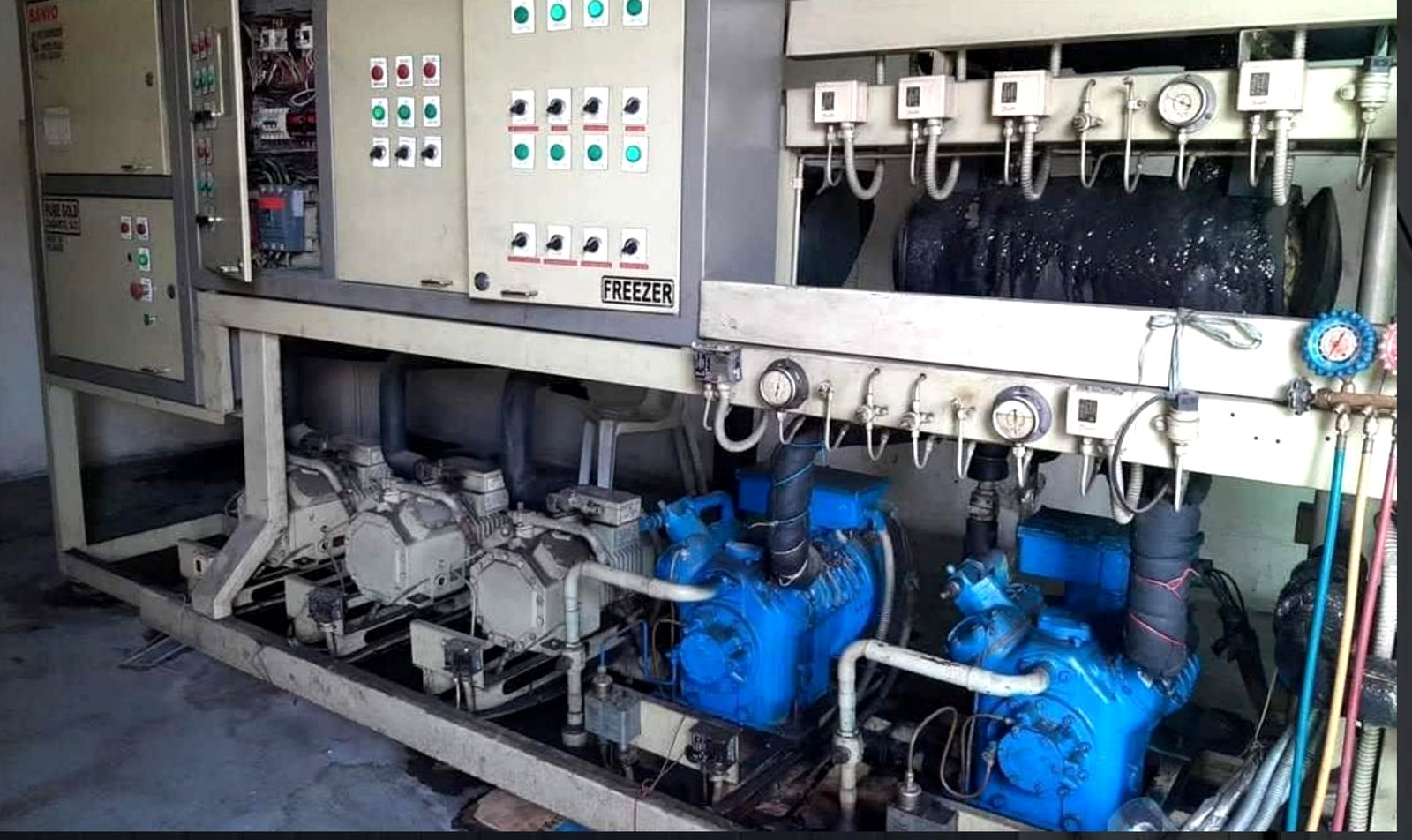 Freezer compressor rack with control panel for Rustan's and Shopwise